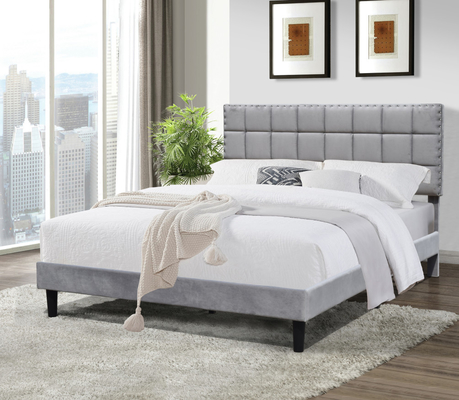 Ein Karton Paket Tufted Bettrahmen Kopfteil Königliche Größe