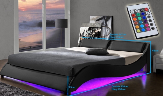 Bett König-Size Soft Upholstered gestaltet PU-Kunstleder-Kurvenverlauf mit LED-Kopfende