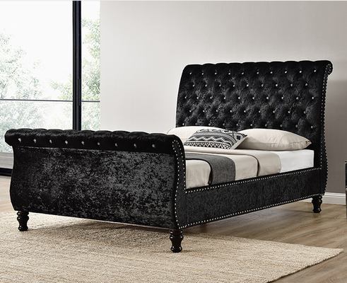 Gepolsterter Bettrahmen mit Knopfleiste, King-Size-Kopfteil im Chesterfield-Stil