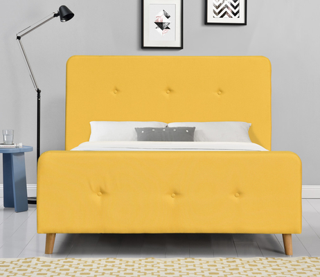 Gelbes, getuftetes, gepolstertes Plattformbett, King-Size, lässig, auf der Suche nach Schlafzimmer