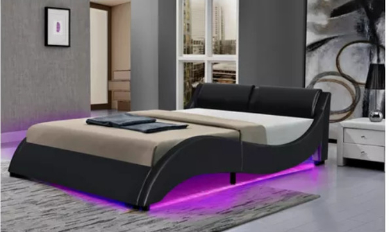 Gepolsterte Plattform-Bettrahmen mit Led-Beleuchtung, Kurvendesign