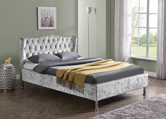 Leinengewebe gepolsterter Plattform-Bett-Rahmen mit Knöpfen modernes helles Grey King Size