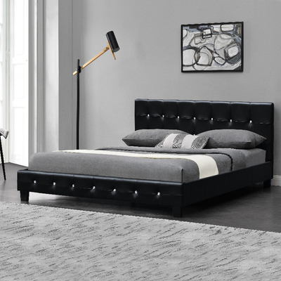Gepolstertes ledernes Bett Cristal Knopf